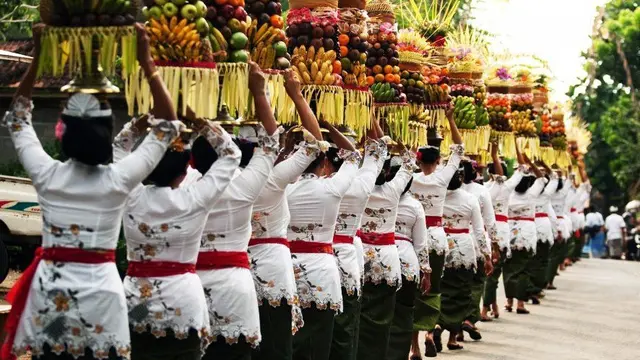 [Bintang] Wisata budaya