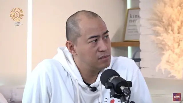 Pandji Pragiwaksono (Foto: YouTube)