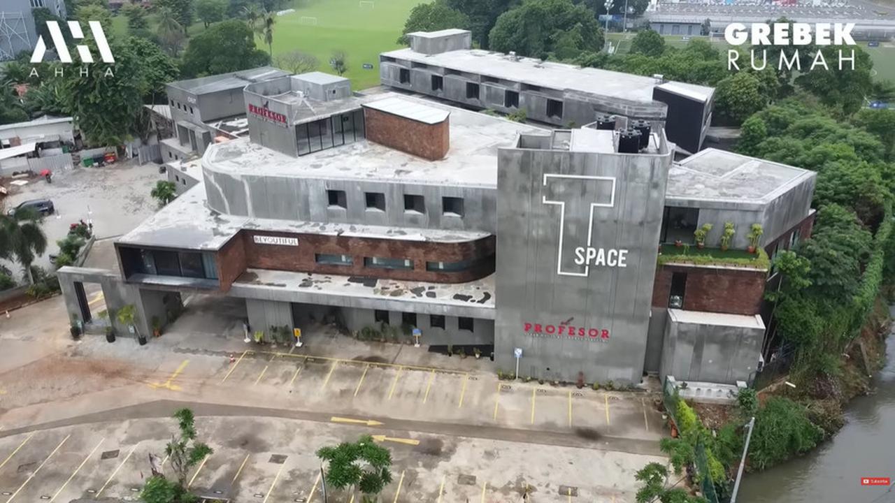 Tak Pernah Tersorot, Ini Sederet Potret Rumah Mewah Tompi, Terlihat Unik Seperti Galeri Seni Dengan Kamar Mandi yang Luas dan Estetik
