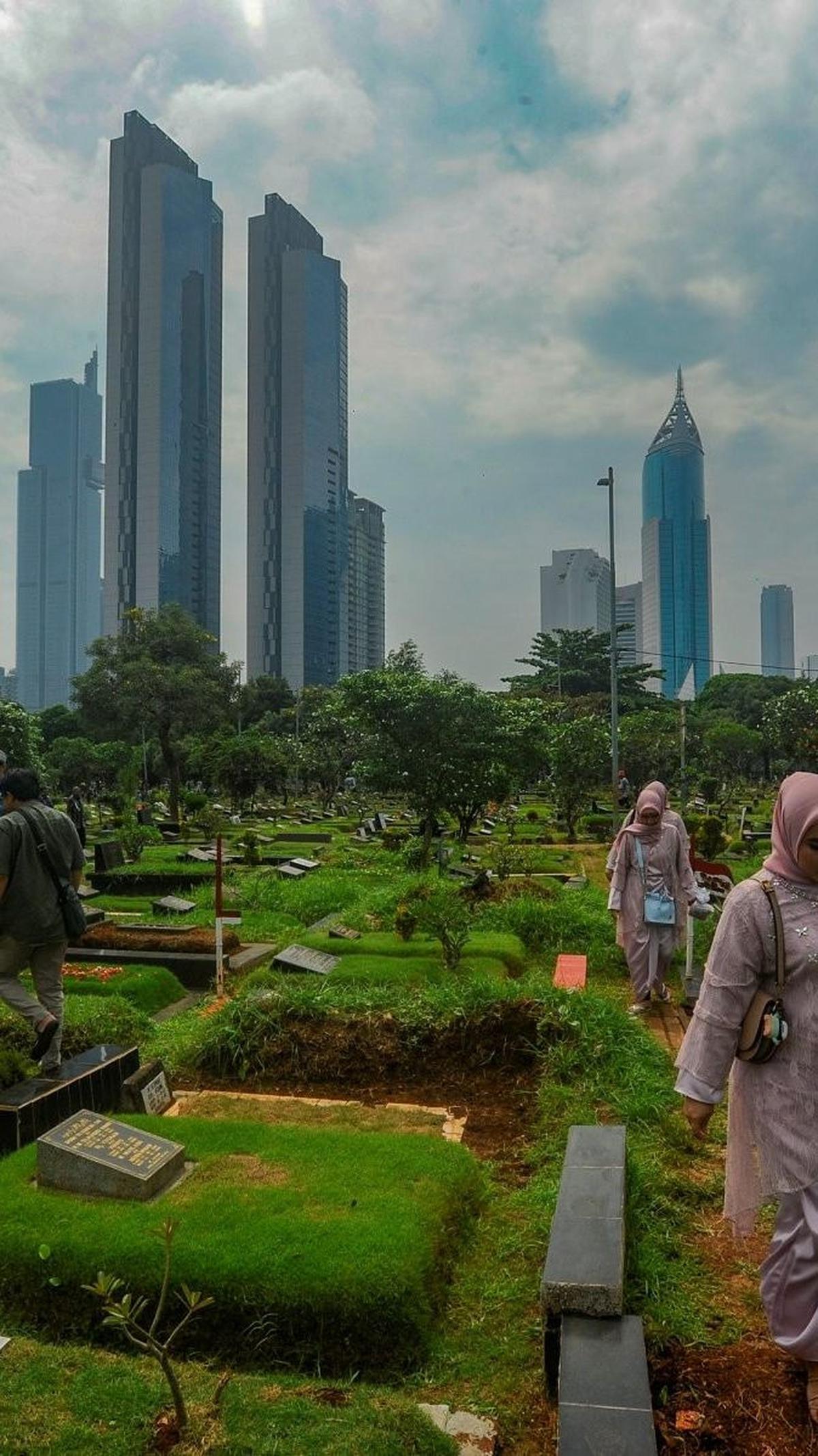 Doa Ziarah Kubur Singkat & Urutannya