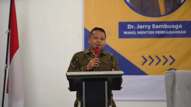 Direktur Tertib Niaga Tommy Andana dalam Diseminasi Pengawasan Barang Terkait dengan K3L di Yama Resort Tondano, Kabupaten Minahasa, hari ini, Sabtu (13/1/2024). (Dok Kemendag)