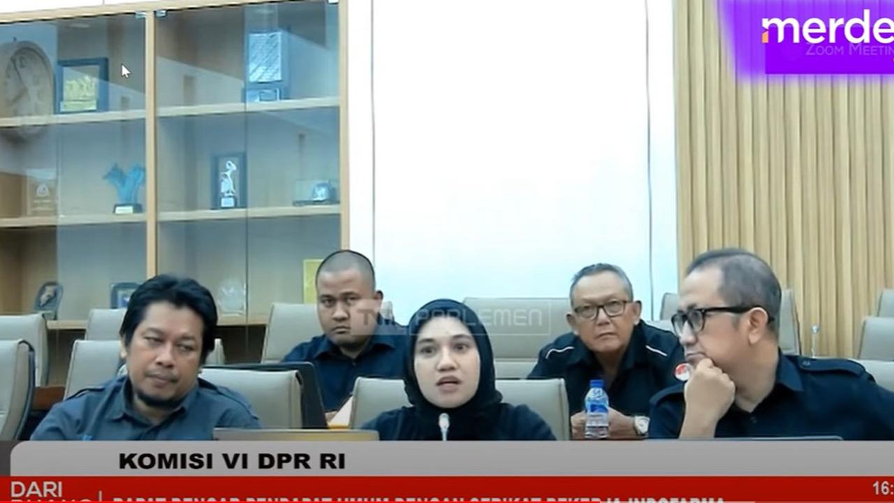 VIDEO: Tangis Pegawai BUMN di DPR, Tak Bisa Beli Beras Akibat Indofarma Nunggak Gaji Rp95 Miliar