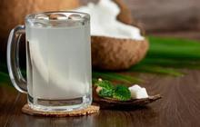 3 Manfaat Luar Biasa Air Kelapa Muda untuk Ibu Hamil yang Harus Anda Ketahui