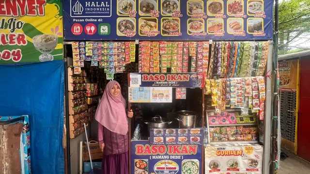 Nany Andryani Permana (48) Pemilik Usaha Baso Aci
