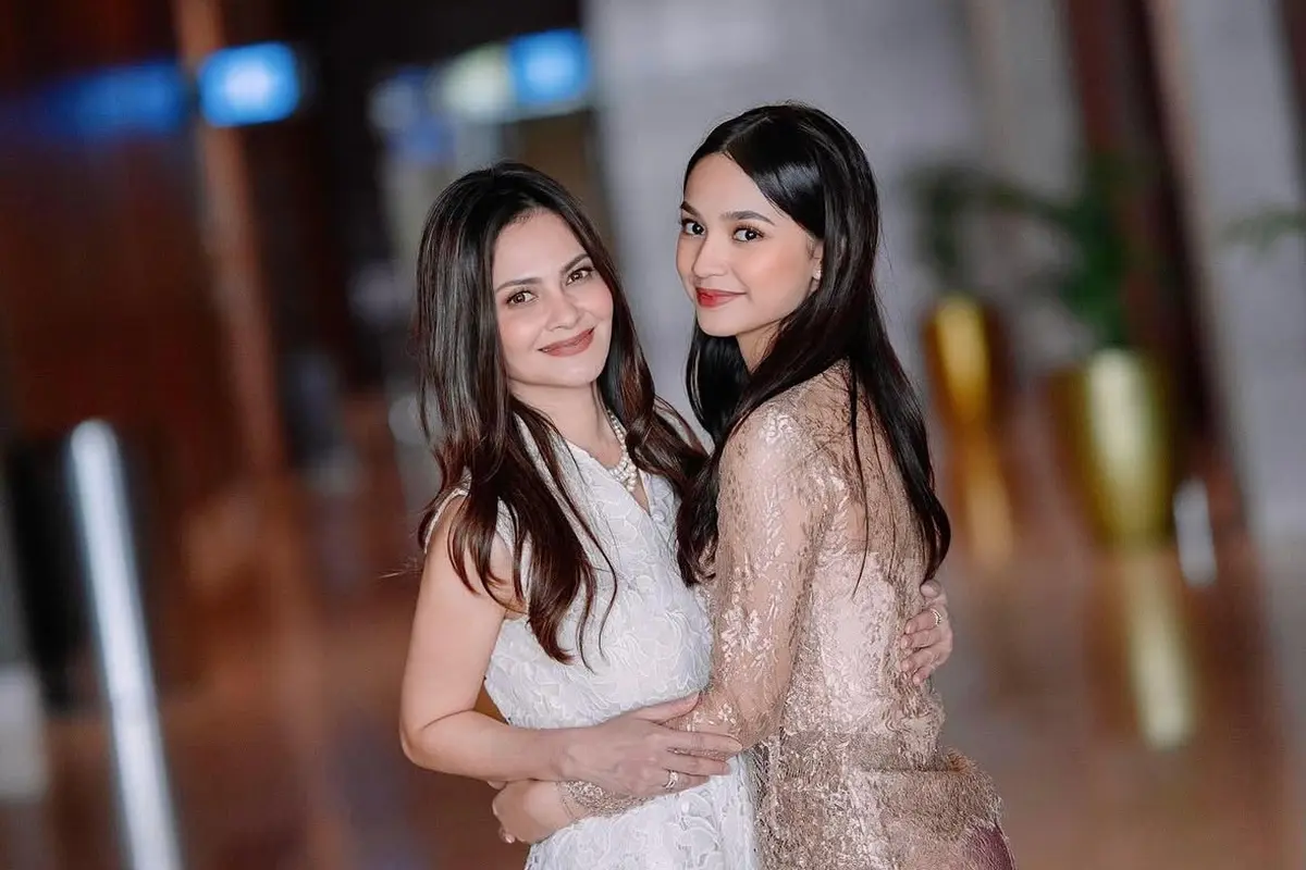 Cut Tari saat Momen Wisuda Putrinya Sydney