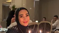 Erin Trygina Rayakan Ulang Tahun di Paris Bersama Ibu dan Sahabat