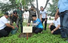 Bupati Ajak Warga Tingkatkan Kebersihan Pesisir Kepulauan Seribu, Dorong Pariwisata dan Kualitas Hidup