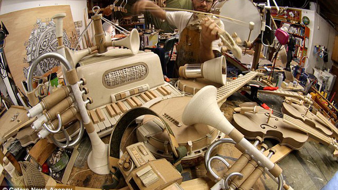 Karya Seni dari Sampah Karton yang Mencuri Perhatian