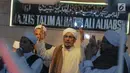 Suasana Maulid Nabi sekaligus haul Habib Ali bin Abdurrahman Al-Habsyi Kwitang, Jakarta, Kamis (6/12). Acara dihadiri calom presiden nomor urut 02 Prabowo Subianto dan Komandan Kogasma Partai Demokrat Agus Harimurti Yudhoyono. (Liputan6.com/FaizalFanani)