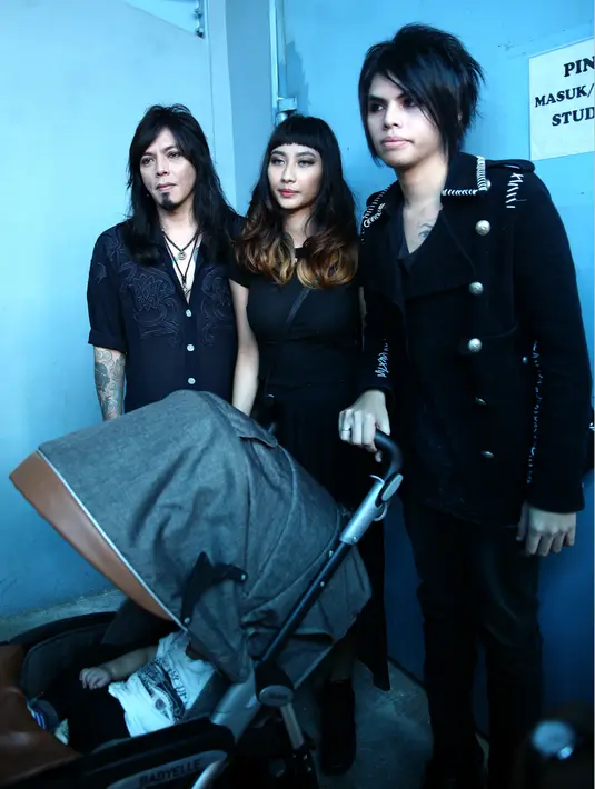 Axel Andaviar resmi menjadi ayah pada 17 Agustus 2017 lalu. Padahal, Axel dan Melody menikah pada Maret 2017. Axel pun tak menyangkal bahwa anaknya dari hubungan diluar nikah. (Nurwahyunan/Bintang.com)