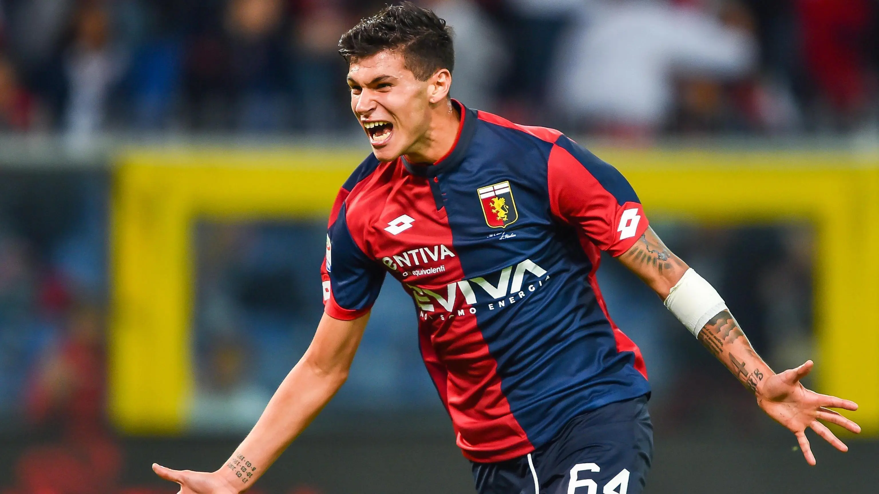 Pemain Genoa, Pietro Pellegri merayakan golnya ke gawang Lazio pada lanjutan Serie A Italia di Luigi Ferraris Stadium, Genoa, (17/9/2017). Lazio menang 3-2. (Simone Arveda/ANSA via AP)