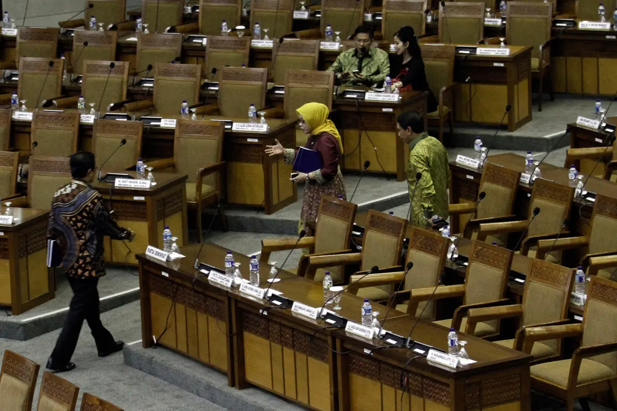20160520-Rapat Paripurna DPR ke-27 Sepi Wakil Rakyat-Jakarta