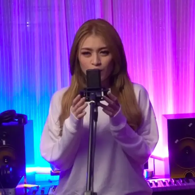 6 Potret Nathalie Holscher Sebelum Menikah dengan Sule