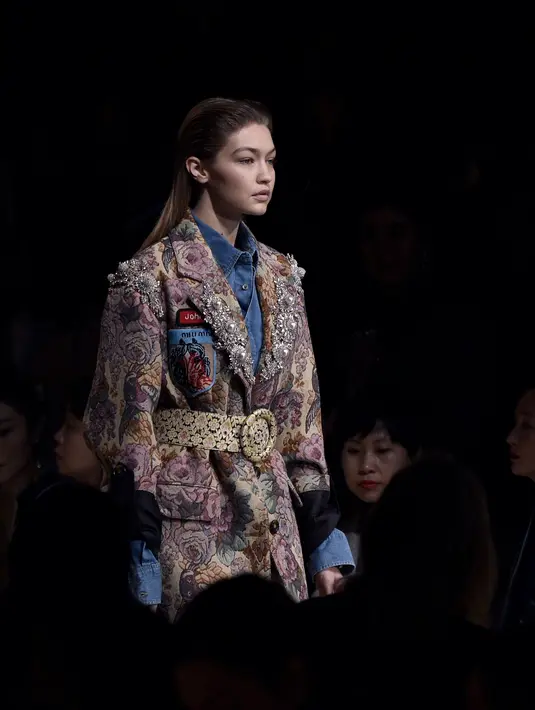Sebagai model kelas Internasional, Gigi Hadid kian didapuk menjadi salah satu model brand fesyen ternama di dunia. (AFP/Bintang.com)