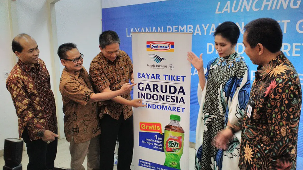 Acara perilisan layanan pembayaran tiket Garuda Indonesia di Indomaret 