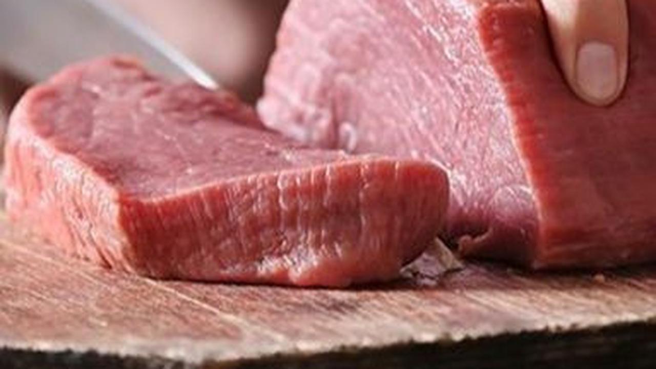 Alat dan Bahan untuk Merebus Daging Sapi<br>