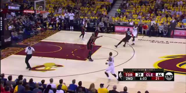 LeBron James Gemilang, Cavaliers Kalahkan Raptors 116-105