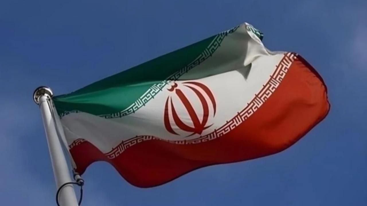 Serangan Iran Diduga Hancurkan Pesawat Radar Canggih AS