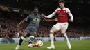 1. Carl Jenkinson - Tampil biasa saja saat dipinjamkan ke West Ham membuat Arsenal memulangkan kembali mantan pemain Charlton tersebut. Di Arsenal Jenkinson kalah saing dengan pemain sekaliber Bellerin. (AFP/Adrian Dennis)
