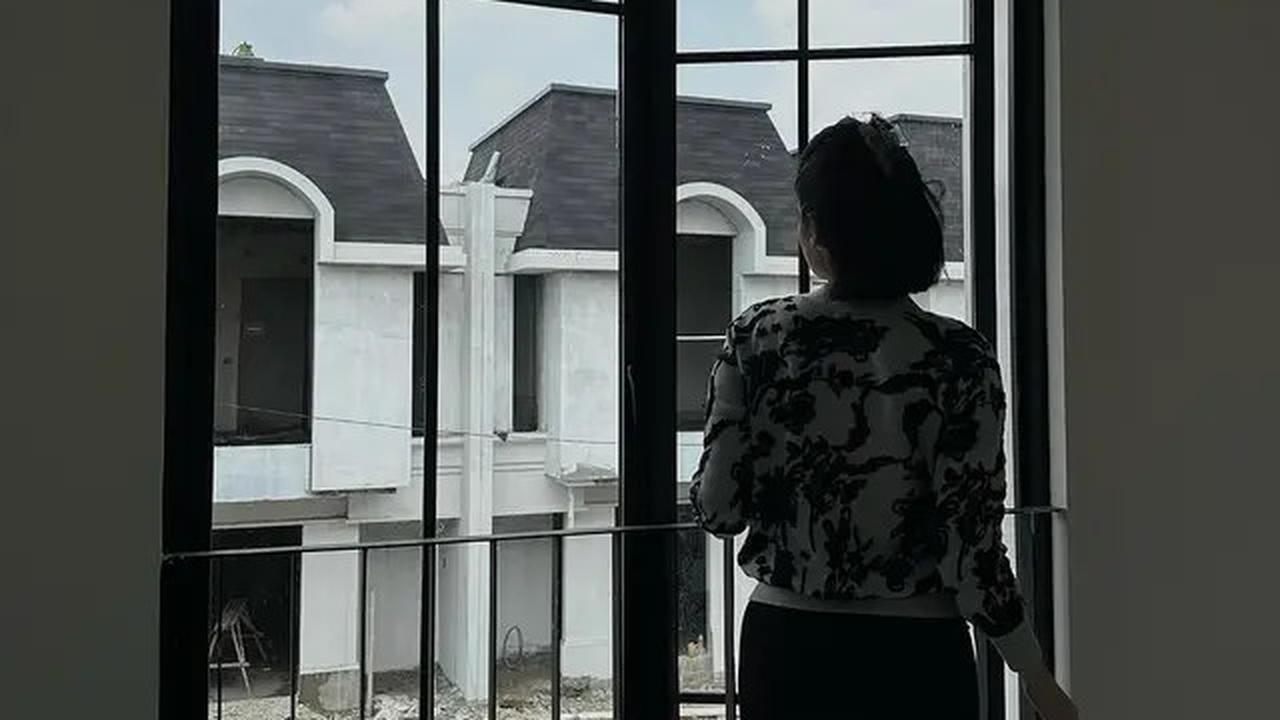 7 Potret Sharen Fernandez Beli Rumah Perdana di Usia 22, Spesial untuk Ibu