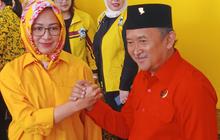 FOTO: Kembali Berbaju Kuning, Airin Tersenyum Akhirnya Golkar Usung untuk Pilkada Banten