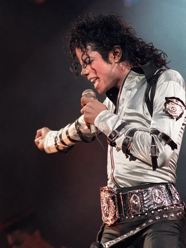 Penampilan Michael Jackson di Paris pada 1988. (PATRICK KOVARIK / AFP)