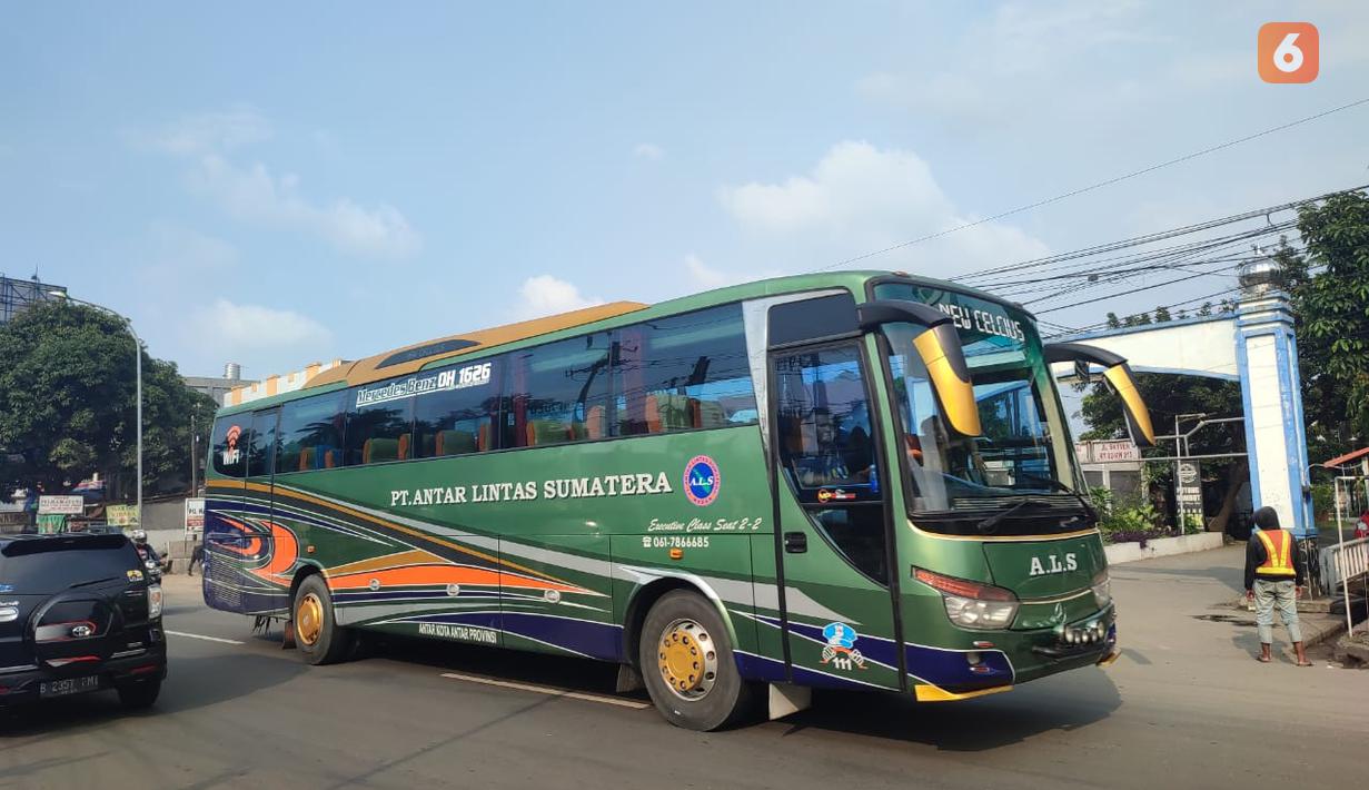 Rahayu Santosa Celcius milik PO PT Antar Lintas Sumatera (ALS).