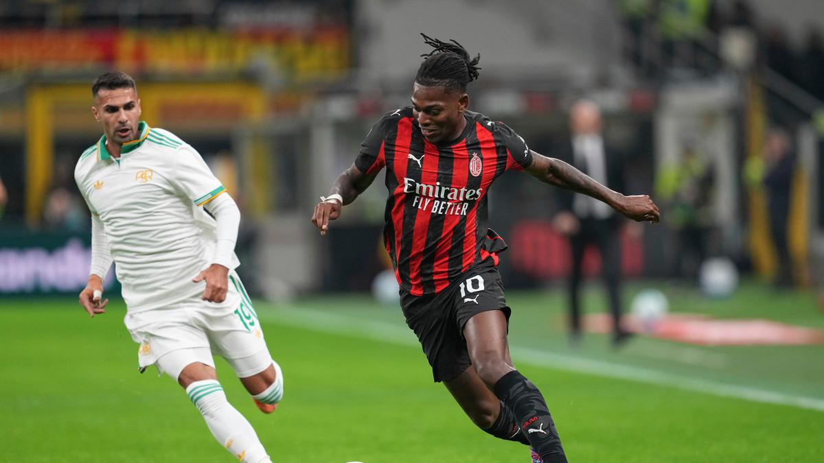 Rafael Leao Jadi Pembeda, AC Milan Terus Melaju di Jalur Positif