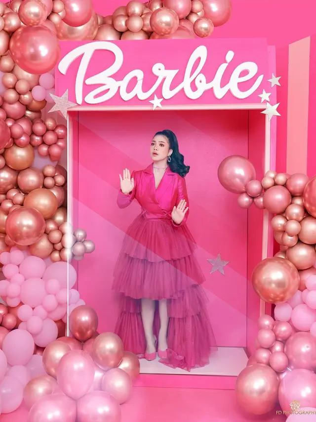 Felicya Angellista dan Immanuel Caesar Hito dalam pemotretan tema Barbie (Foto: instagram @fandy_the @fdphotography90)