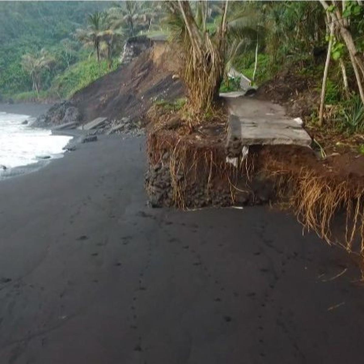 Jalan Penghubung Dua Kecamatan di Lumajang Tak Bisa Diakses