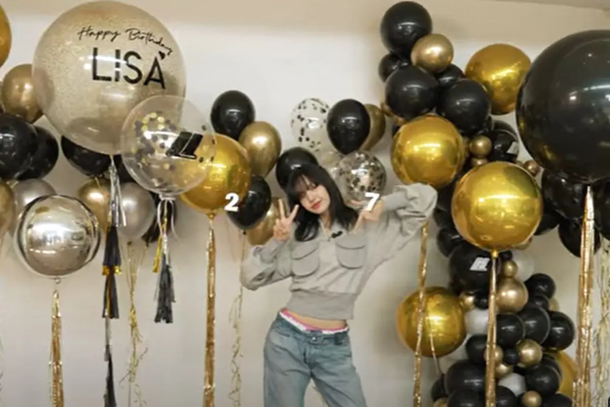 Gaya Flexing Totalitas Lisa BLACKPINK di Hari Ulang Tahun, Pamer Rumah Rp88 Milyar dengan Kenakan Outfit Puluhan Juta