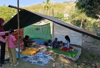 Tenda Darurat Korban Gempa di Kota Reo, Desa Salama, Kecamatan Reok, Kabupaten Manggarai, NTT. (Istimewa)
