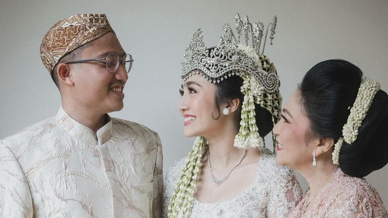 Potret Adik Febby Rastanty Pulang ke Indonesia Demi Nikahan Kakaknya, Ganteng dan Gagah
