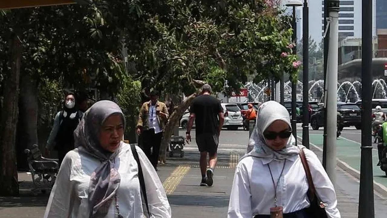 Waktu terjadinya peristiwa ini pun berbeda-beda di setiap daerah, diperkirakan berlangsung dari akhir September hingga pertengahan Oktober.