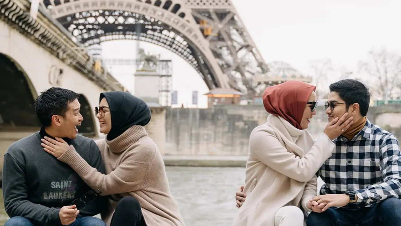 6 Potret Keluarga Citra Kirana dan Erica Putri, Kakak Adik yang Kompak