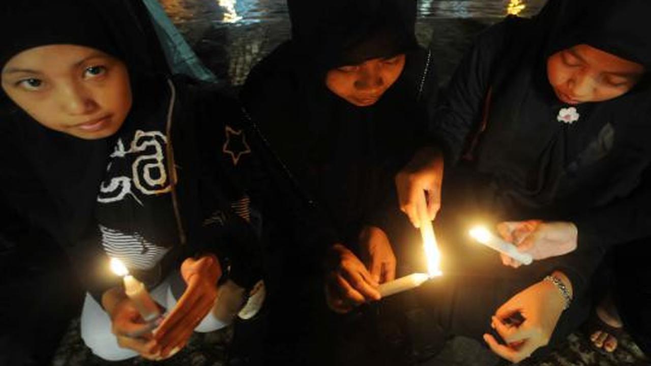 Aksi lilin antikorupsi di Bundaran HI