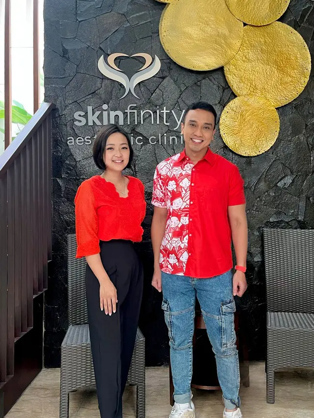 Aiman Witjaksono bersama dengan Dr. Evelyne Anggun ,Dipl. AAM.