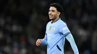 Penampilan apik Omar Marmoush Bersama Eintracht Frankfurt membuat Manchester City tertarik mendatangkanya ke Etihad Stadium. City rela menggelontorkan dana hingga 75 juta euro atau sekitar Rp 1,2 triliun demi mendapatkan tanda tangan sang pemain. Penyerang asal Mesir itu menjadi pembelian termahal The Citizens pada bursa transfer Januari tahun ini. (AFP/Oli Scarff)
