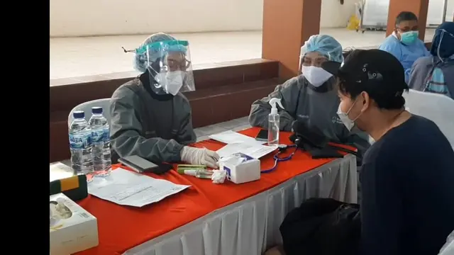 Vaksinasi anak-anak dan remaja dilakukan sama dengan masyarakat umum termasuk kalangan difabel, tanpa adanya pengkhususnan waktu yang sengaja disiapkan pemerintah melalui satgas Covid-19.
