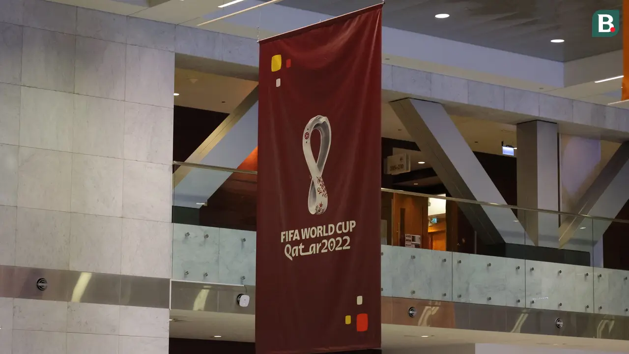 Spanduk Piala Dunia 2022 di Main Media Centre