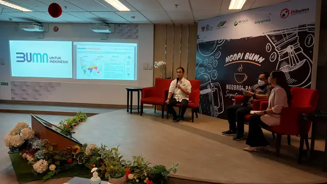 Direktur Utama PT PT Bio Farma (Persero) Honesti Basyir dalam Ngopi Bareng BUMN, di Kementerian BUMN, Senin (22/8/2022). Ia bercerita mengenai  penggunaan vaksin BUMN atau Indovac.