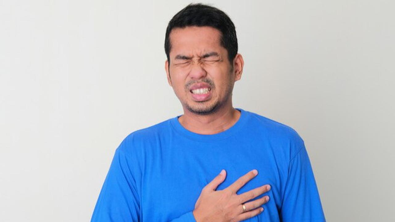 Kenali Perbedaan Nyeri Dada Biasa dan Gejala Serangan Jantung