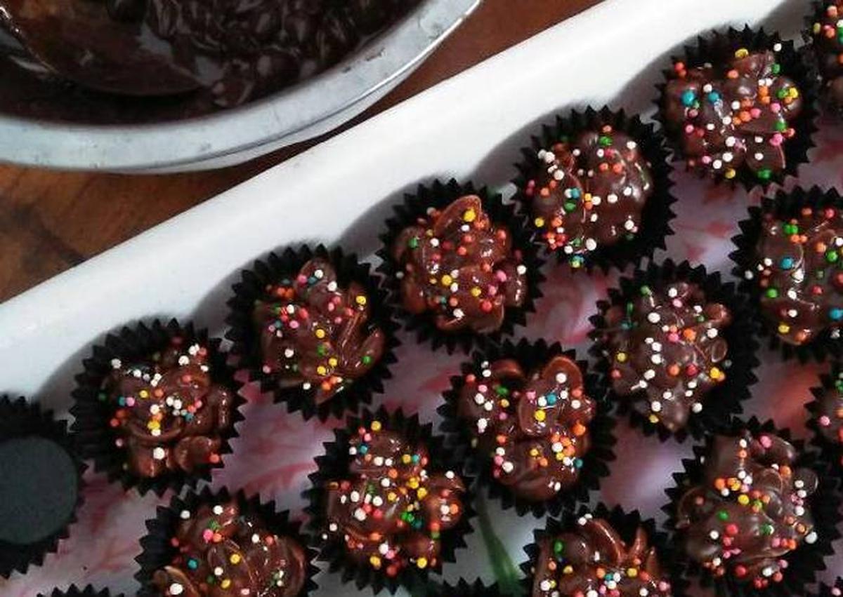 Kue Kacang Cokelat