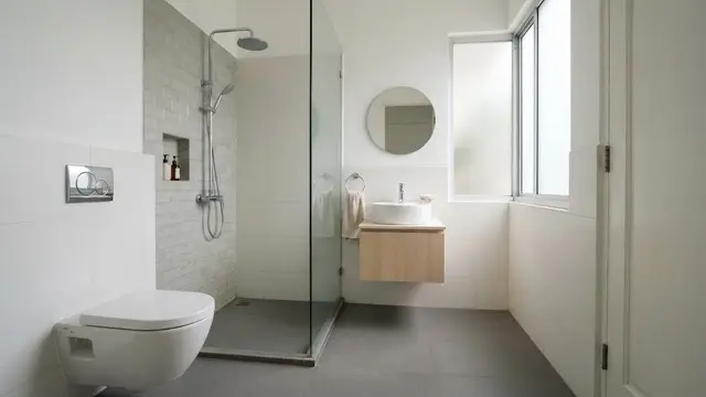 Kamar Mandi Minimalis dengan Sekat Kaca
