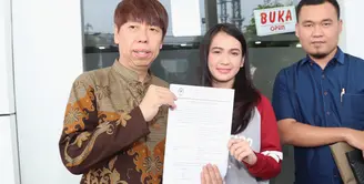 Tidak puas dengan hasil putusan sidang, Dhea Annisa atau lebih dikenal dengan Dea Imut kembali mendatangi Pengadilan Negeri Jakarta Selatan Kamis (7/6). (Nurwahyunan/Bintang.com)