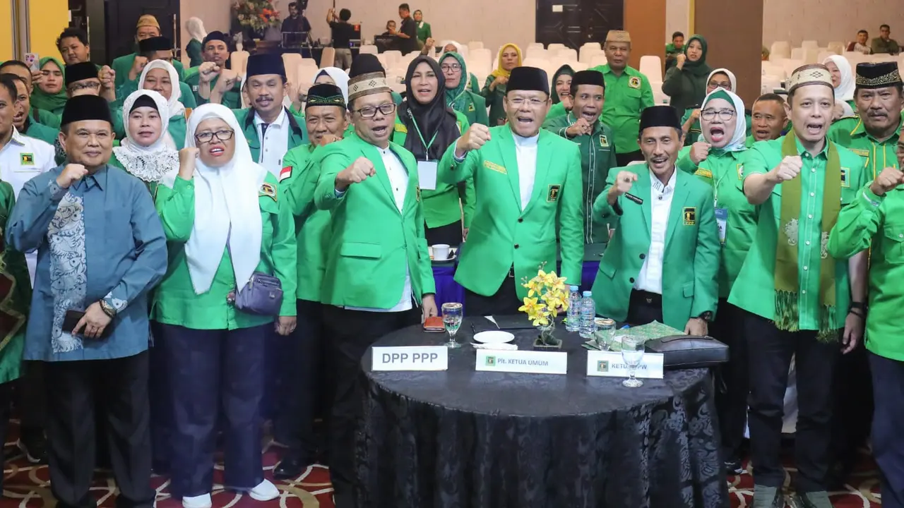 Plt Ketua Umum Partai Persatuan Pembangunan (PPP) Muhamad Mardiono saat menghadiri konsolidasi bacaleg dan temu kader se-Gorontalo, di Ballroom Hotel Green Q, Gorontalo, Minggu (23/7/2023).