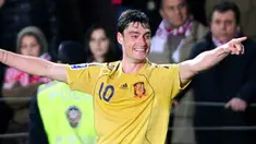 Spain's Albert Riera celebrates after his goal against Turkey during their 2010 FIFA World Cup qualification match at the Ali Samiyen stadium in Madrid on April 1, 2009. AFP PHOTO/MUSTAFA OZER