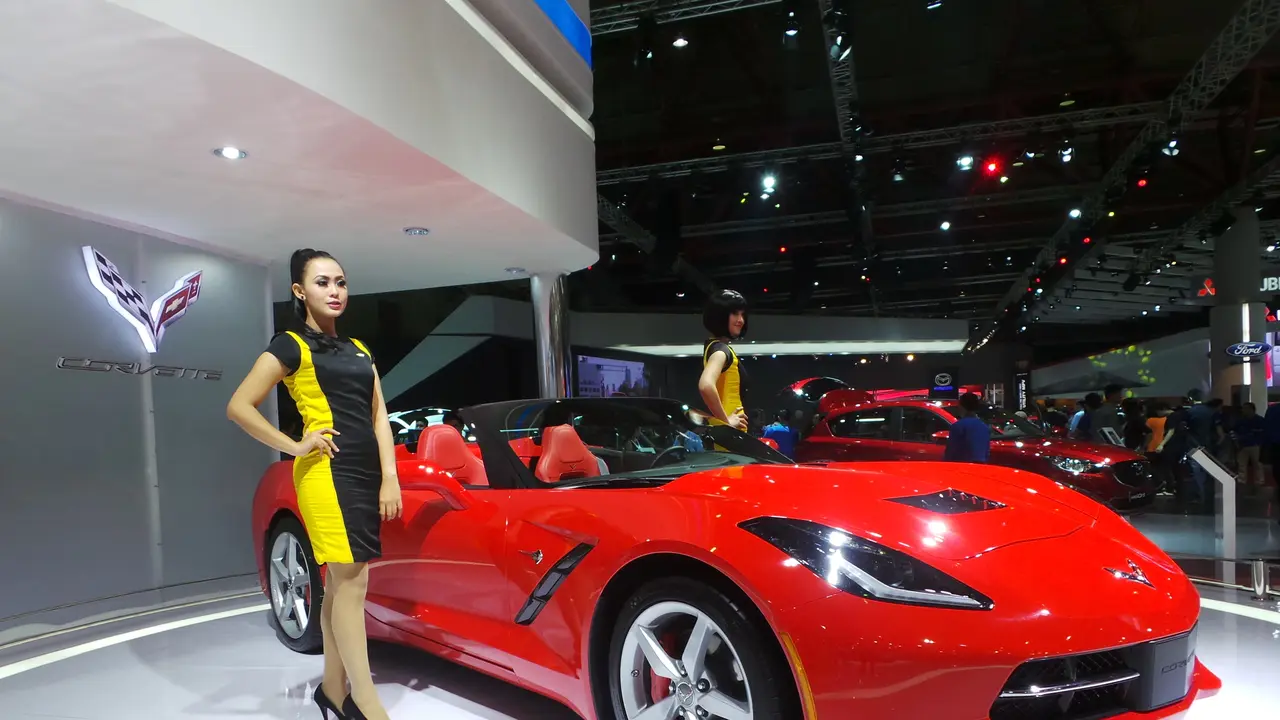 Chevrolet Crovette Stingray Dibekingi SPG Seksi di IIMS 2014