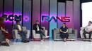 Managing Director Emtek, Sutanto Hartono (kiri) bersama perwakilan RANS Entertainment Nagita Slavina, Raffi Ahmad, dan Kaesang Pangarep saat konferensi pers di SCTV Tower, Jumat (29/10/2021). RANS Entertainment dan Emtek Group, lewat SCM, resmi mengumumkan kemitraan. (Liputan6.com/Herman Zakharia)