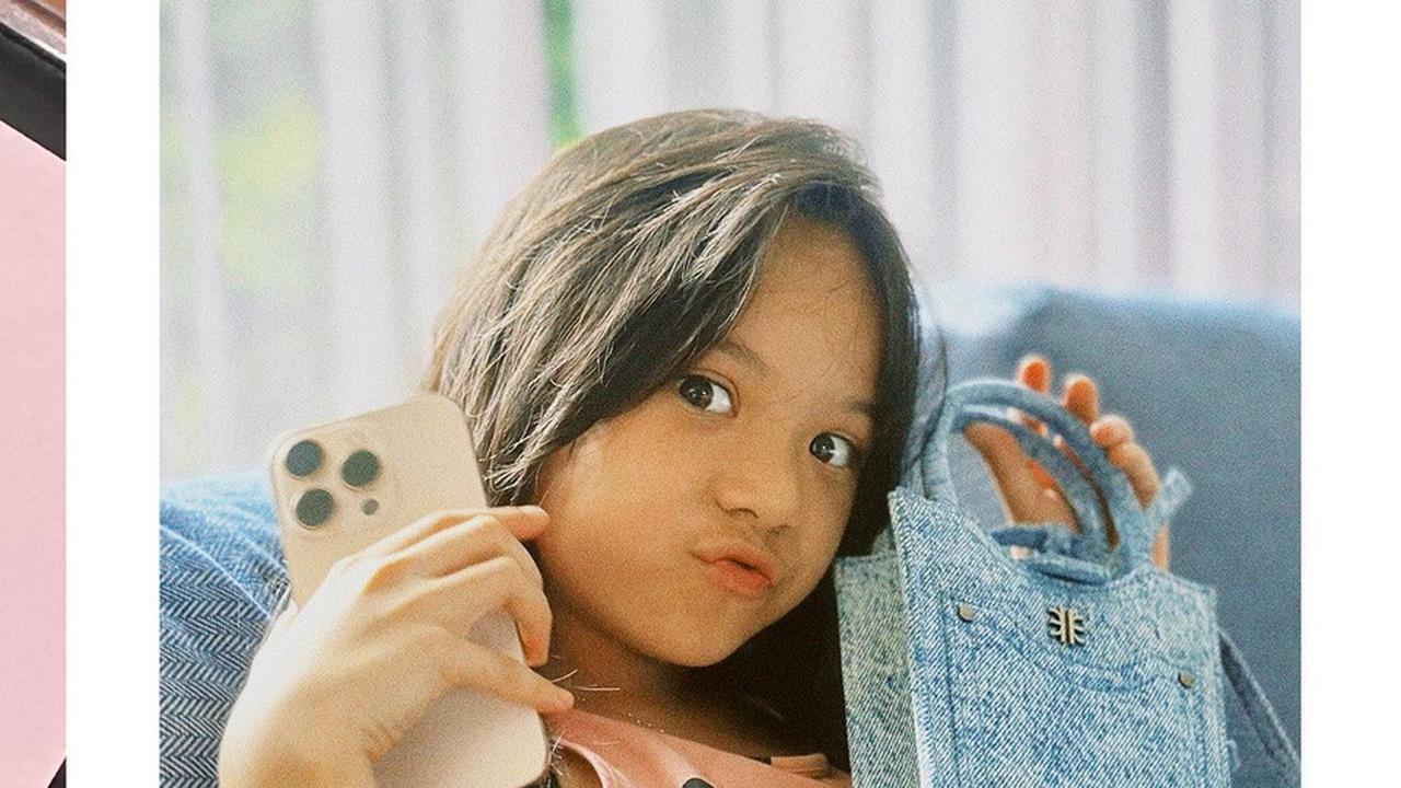 7 Potret Gempi Nangis Bahagia Dapat Handphone Pertamanya, Ada Perjanjian yang Harus Disepakati